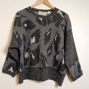 Adrienne Vittadini Vintage Crewneck Boxy Sweater Size Medium